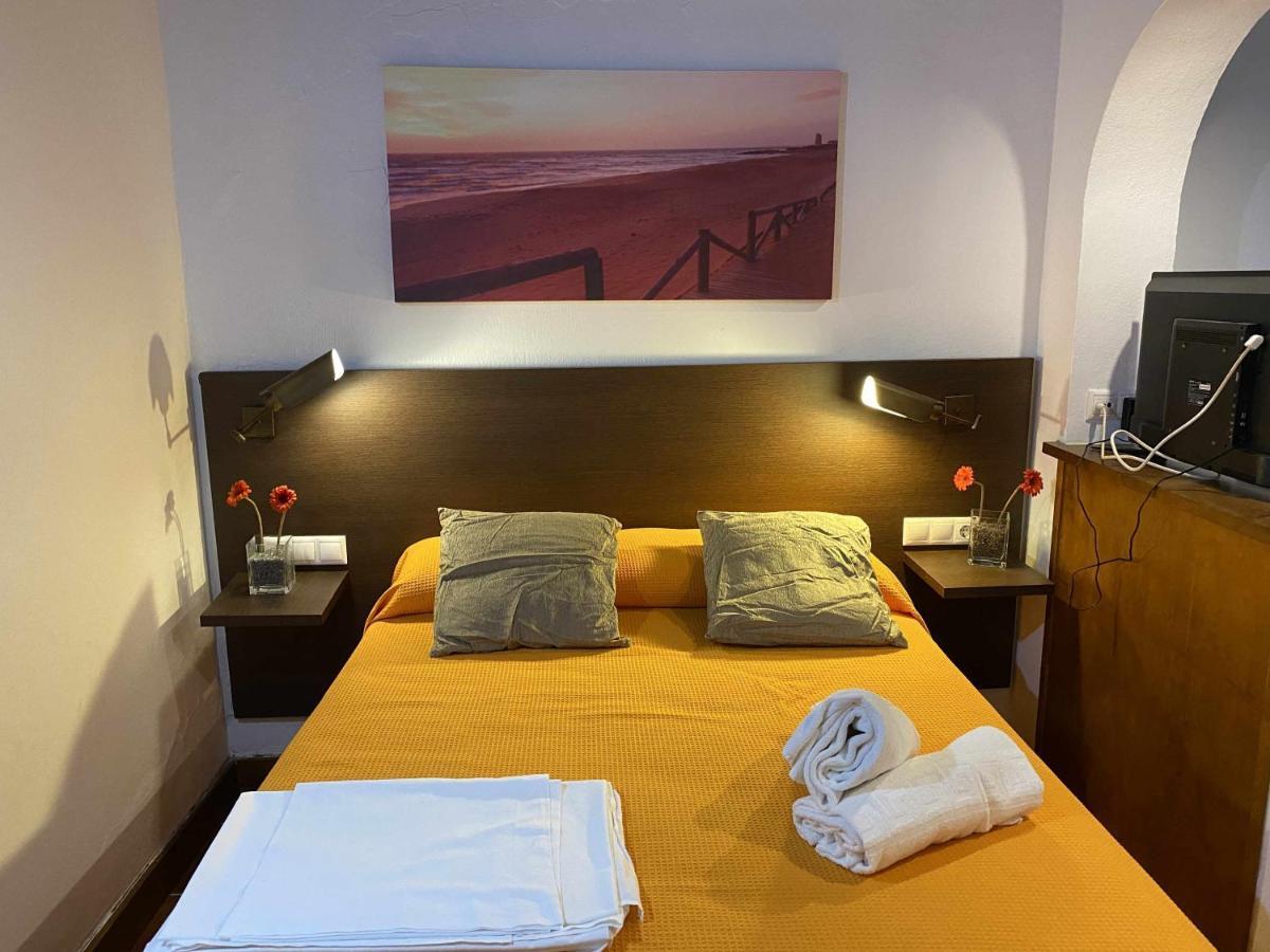 Estudio Con Jardincito Privado Barbacoa Y Piscina Compartida Parejas Cádiz