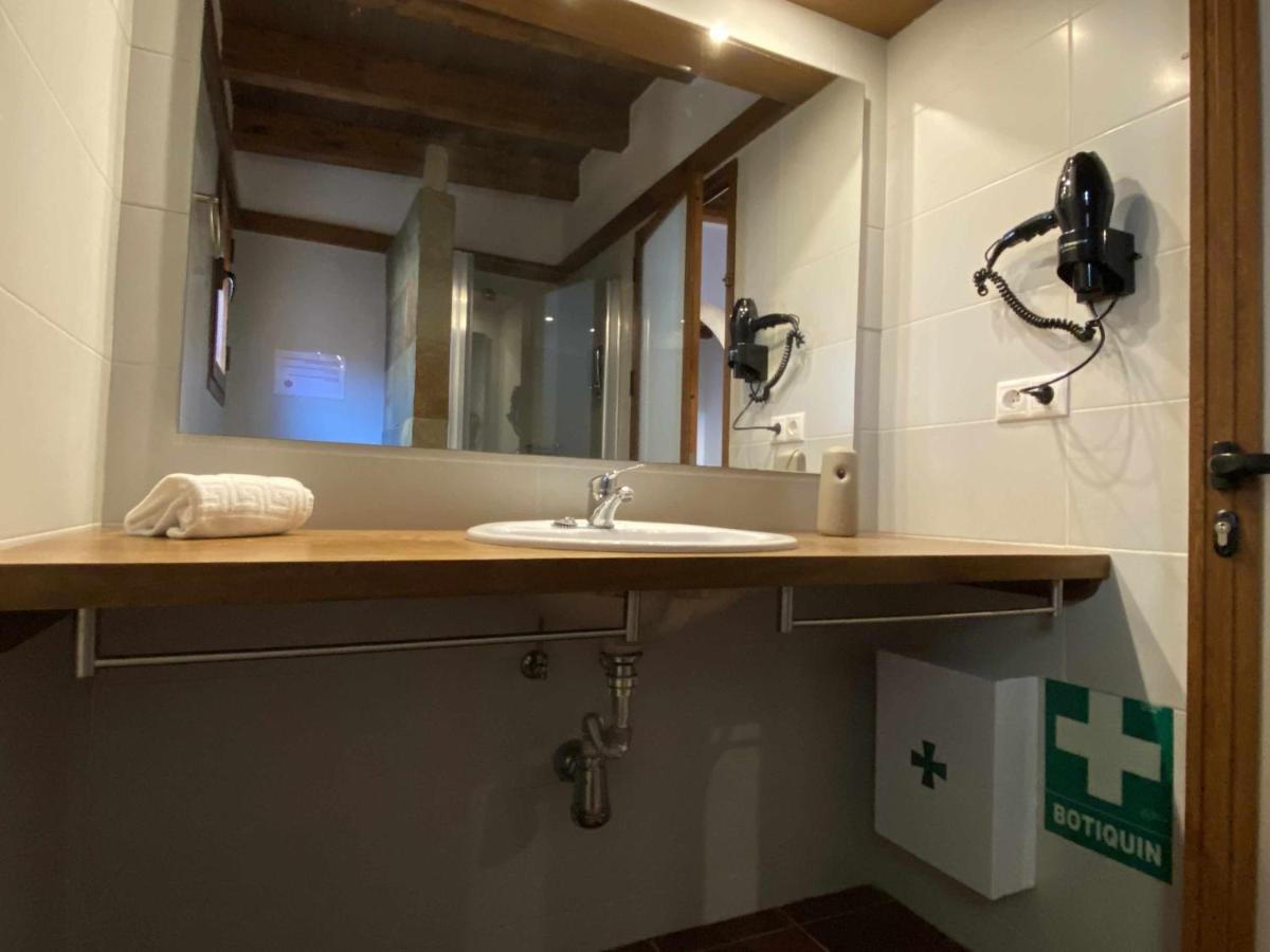 Estudio Con Jardincito Privado Barbacoa Y Piscina Compartida Parejas