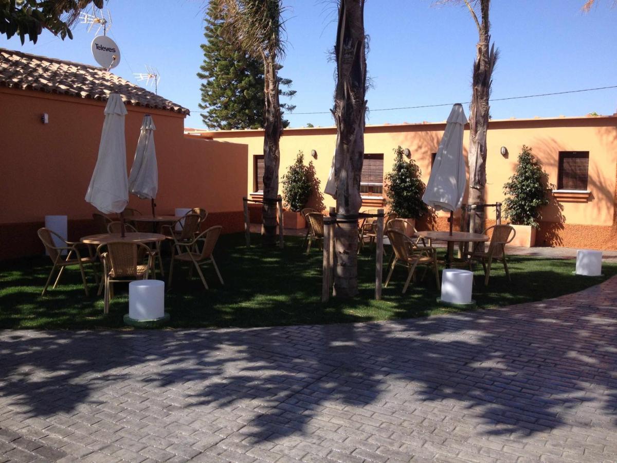Estudio Con Jardincito Privado Barbacoa Y Piscina Compartida Parejas Apartamento